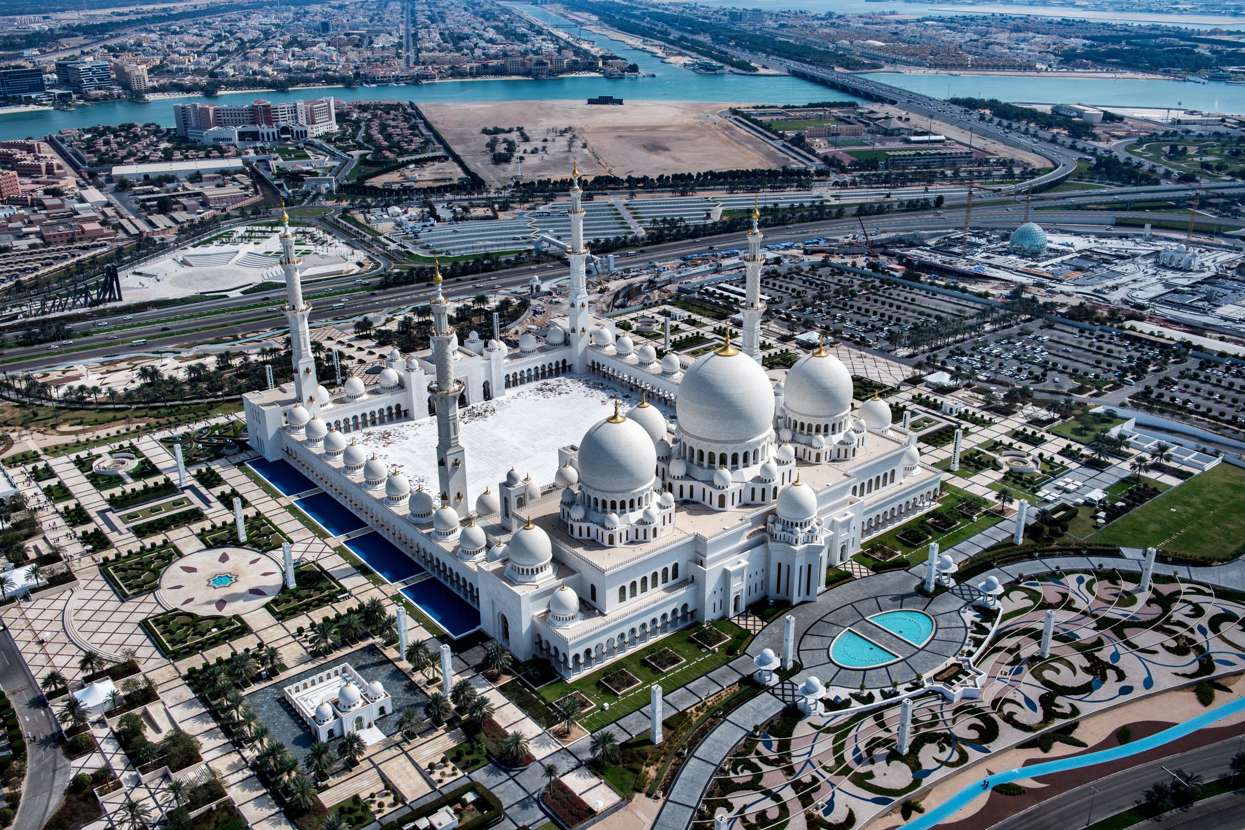 Sheikh Zayed Mosque in Abu Dhabi